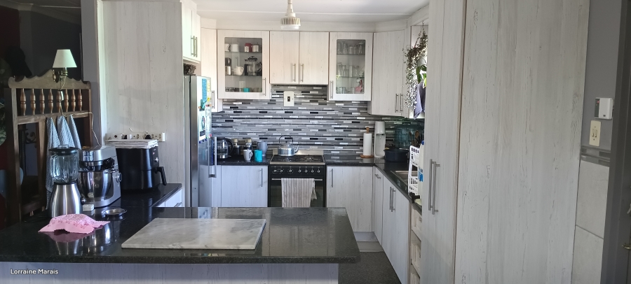 3 Bedroom Property for Sale in Paradise Beach Eastern Cape